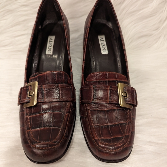 Vintage Alfani Cecile Brown Pebbled Leather w/Buckle Oxford Style Pumps -size 7M - Picture 1 of 10